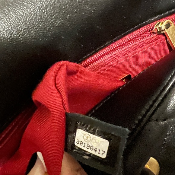 Authentic Medium Chanel 19 lambskin handbag with silver and gold hardware - Picture 10 of 14